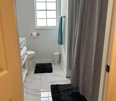 Silver Lake House | 5 Bedroom 4 Bathroom Pool Gym Leesburg Retreat