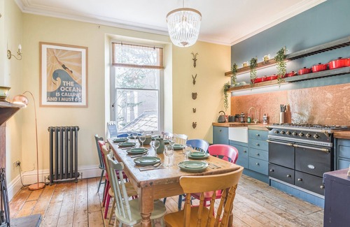 Weston-super-Mare Cottage | 5 bedroom accommodation in Weston-super-Mare