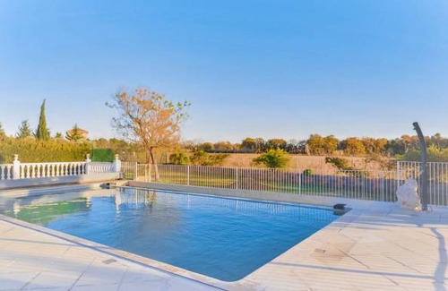 Aubignan House | 5 bedroom accommodation in Aubignan