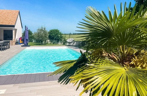 Pierre-Levee House | 5 bedroom accommodation in Pierre-Levée