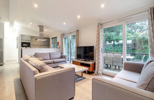 Pentney Ski Chalet | 5 bedroom accommodation in Pentney, King&rsquo;s Lynn