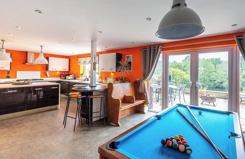 Stonehouse Cottage | 5 bedroom accommodation in Stonehouse, near Stroud