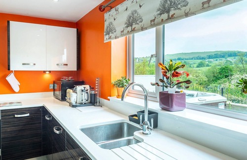 Stonehouse Cottage | 5 bedroom accommodation in Stonehouse, near Stroud