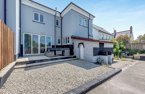 Eglwyswrw Cottage | 5 bedroom accommodation in Eglwyswrw