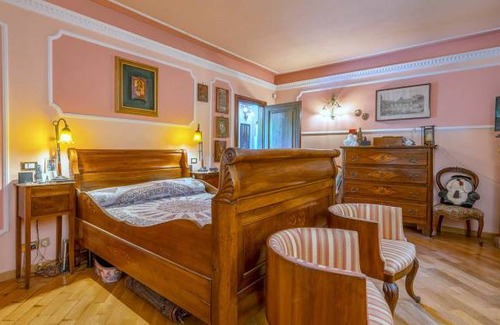 Puliciano House | 5 bedroom accommodation in Arezzo