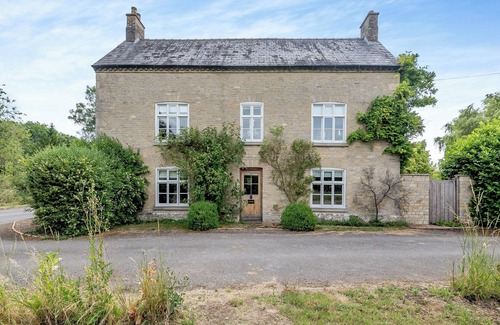 Sleaford Cottage | 5 bedroom accommodation in Burton Pedwardine, near Sleaford