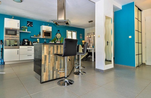 Meyreuil House | 5 bedroom accommodation in Meyreuil