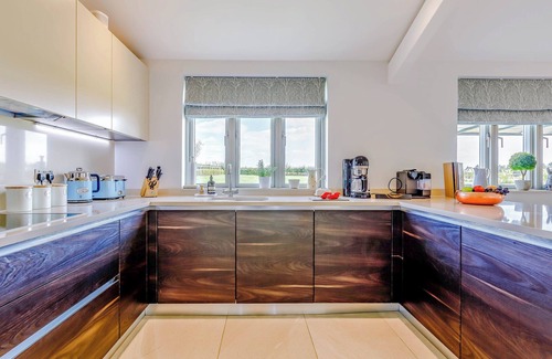 Burford Cottage | 5 bedroom accommodation in Burford