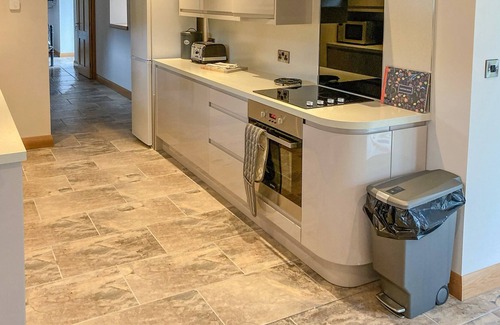 Caersws Cottage | 5 bedroom accommodation in Newtown