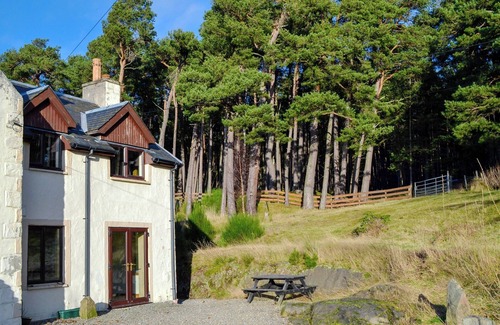 Woodend Cottage | 5 bedroom accommodation in Duthil, near Aviemore