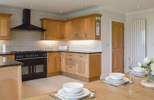 Cemaes Bay Cottage | 5 bedroom accommodation in Cemaes