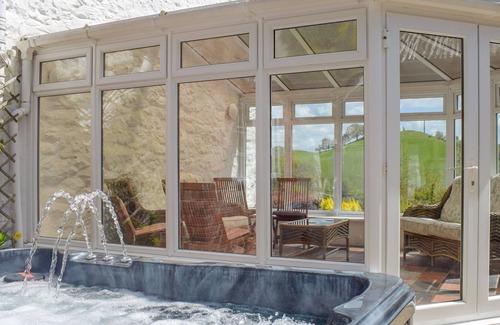 Meifod Cottage | 5 bedroom accommodation in Meifod, near Welshpool