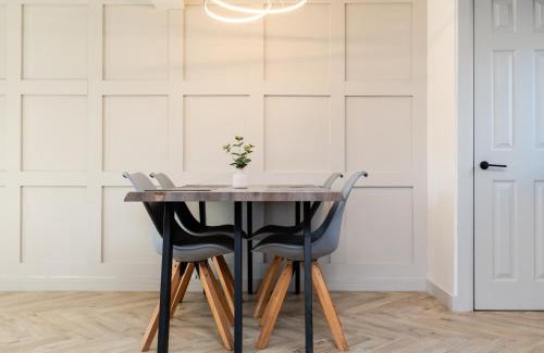 Galashiels Apartment | 5 Bedroom Apartment - Galashiels