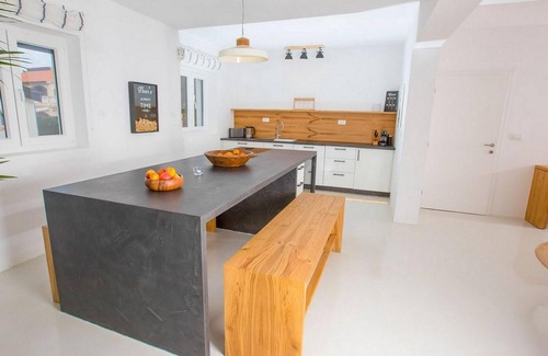 Vir House | 5 bedroom awesome home in Vir