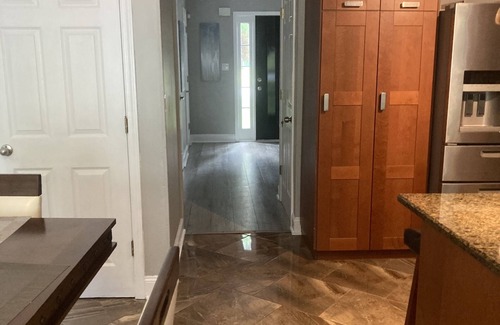 Ellenwood House | 5 Bedroom Beauty w/New Jacuzzi