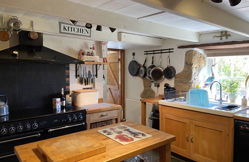 St Austell Cottage | 5 Bedroom Cottage Set In 3.5 Acres Of Woodland with adjoining 1 acre field