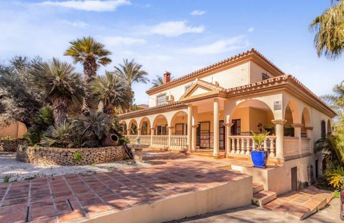 Pinos de Alhaurin House | 5 bedroom accommodation in Alhaurín de la Torre
