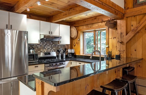 Ludlow Cabin | 5 Bedroom Family Home on Okemo with A.C. mini-splits for the Summer Season