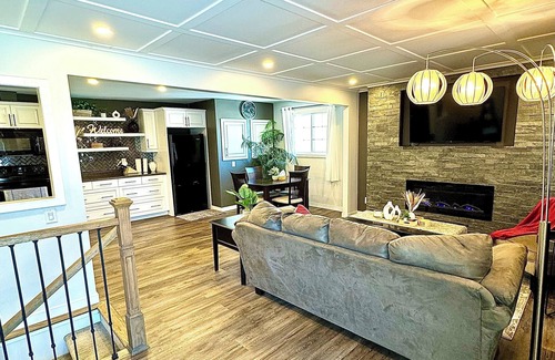 Moncton House | 5 bedroom getaway close to big shopping giants