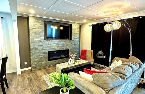 Moncton House | 5 bedroom getaway close to big shopping giants