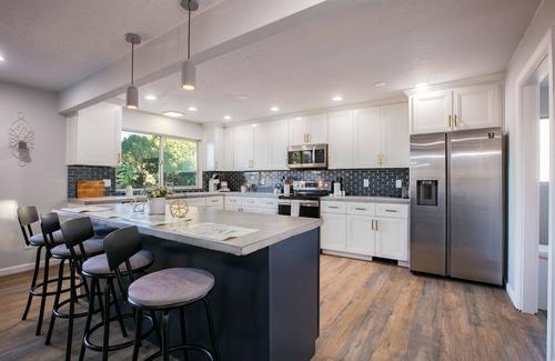 Albuquerque House | 5-bedroom, grand but cozy house - sleeps 14, mountain views, huge yard