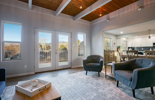Albuquerque House | 5-bedroom, grand but cozy house - sleeps 14, mountain views, huge yard