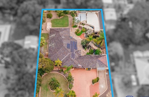 Greenfields House | 5 Bedroom home with an amazing back yard including a pool and large Koi ponds