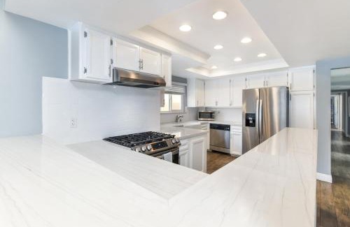 Santa Ana Heights House | 5 Bedroom Home with Pool Table steps to the Beach
