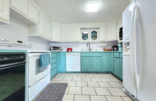 Grove House | 5 bedroom lakefront home private dock. perfect for families & fishermen