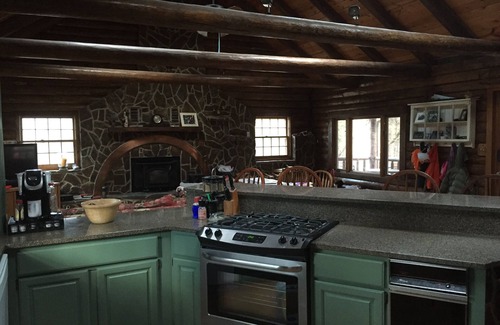 Sturgis Cabin | 5 Bedroom Log Cabin In The Heart Of The Black Hills Located In Boulder Canyon.