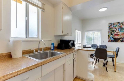 Rampart Village House | 5 Bedroom Mid-Wilshire Compound
