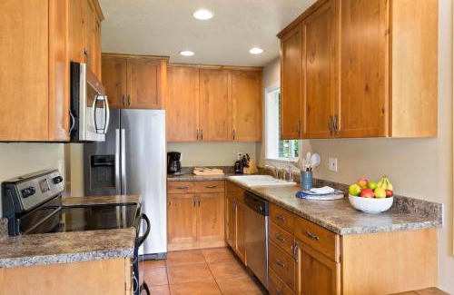 East Millcreek House | 5 Bedroom Perfect Location to see the City and Ski Resorts