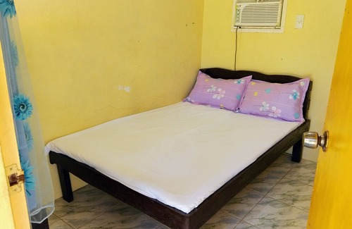 Pilar Resort | 5-bedroom resort in fantastic Pilar with WiFi, AC, FAN rooms and huts