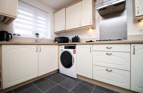 Newport Apartment | 5 bedroom sleeps 10 | City Centre Newport