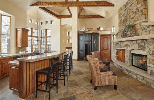 Snowmass Village Ski Chalet | 5 Bedroom Spacious and Private Pines Home