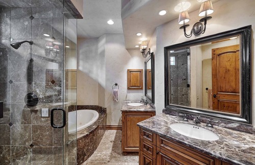 Snowmass Village Ski Chalet | 5 Bedroom Spacious and Private Pines Home