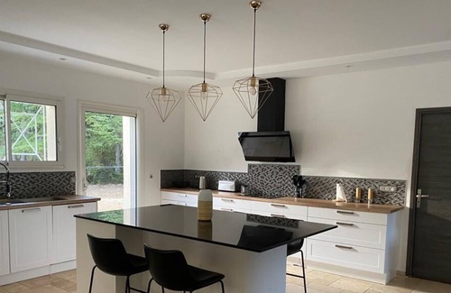 Chateauvert Villa | 5 bedroom villa, 2 hectares, swimming pool, river