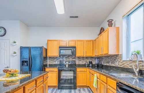 Windwood Bay House | 5 Bedroom Villa l 10 min to Disney l Themed Rooms