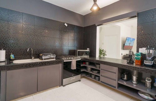 Downtown Cancun Villa | 5 Bedroom Villa w/Private Pool, Roof Garden, Amazing Location and Fast Wifi