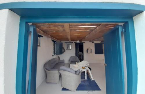 Struisbaai House | 5 Bedroomed Fisherman's Cottage in Struis Bay