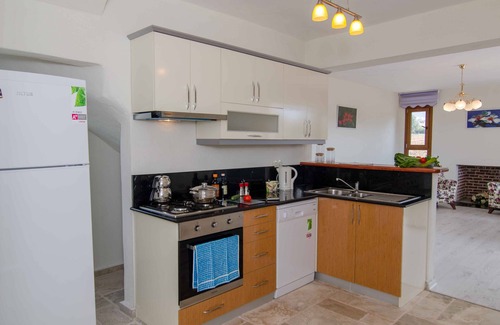 Hisaronu Villa | 5 Bedrooms, heated pool, pool table, table tennis, bbq & wifi.