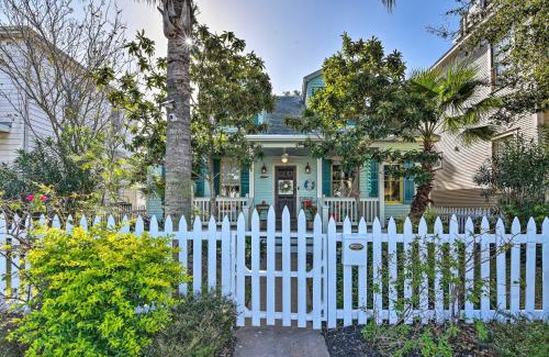 San Jacinto House | 5 Blocks to Beach Coastal Cottage in Galveston!