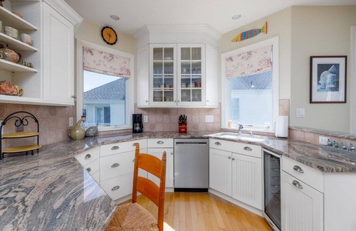 Admiral Estates House | 5 BR/4 BA single family home located one block to the beach. Sleeps 12!