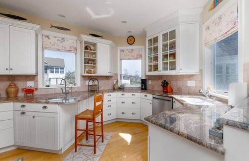 Admiral Estates House | 5 BR/4 BA single family home located one block to the beach. Sleeps 12!