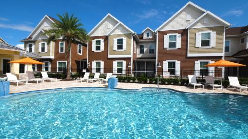 West Kissimmee Villa | 5 BR 6 BA Luxury Villa 5 min to Disneyworld Hot Tub & BBQ