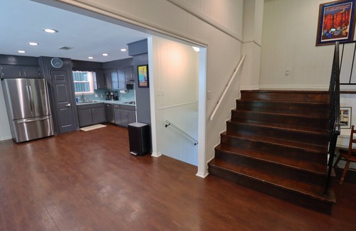 Highlands - Perkins House | 5 BR Highland House! 20 Minute walk to Tiger Stadium! Level 2 EV Charger!