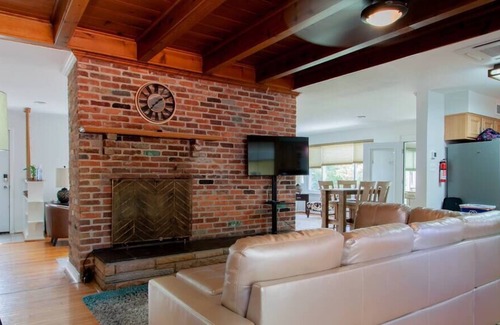 Oxon Hill House | 5-BR Home ✫ National Harbor ✫ MGM Casino ✫ Outlets