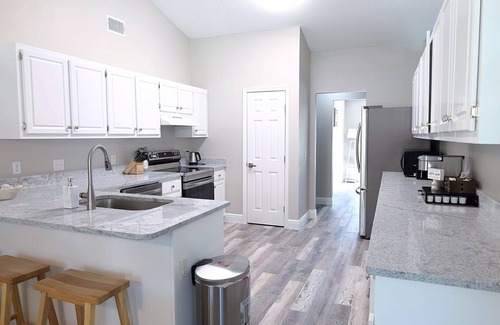 Navarre House | 5-BR home with private pool and hot tub Navarre/Pensacola
