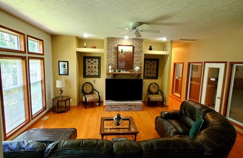Bloomington House | 5 BR, Indoor heated pool, hot tub, sauna, two game rooms