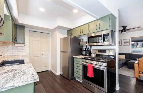 Kachina Village House | 5 BR Wooded Oasis, Hot Tub, Chic Design, Fenced for Pets, Grill, Sleeps 14,